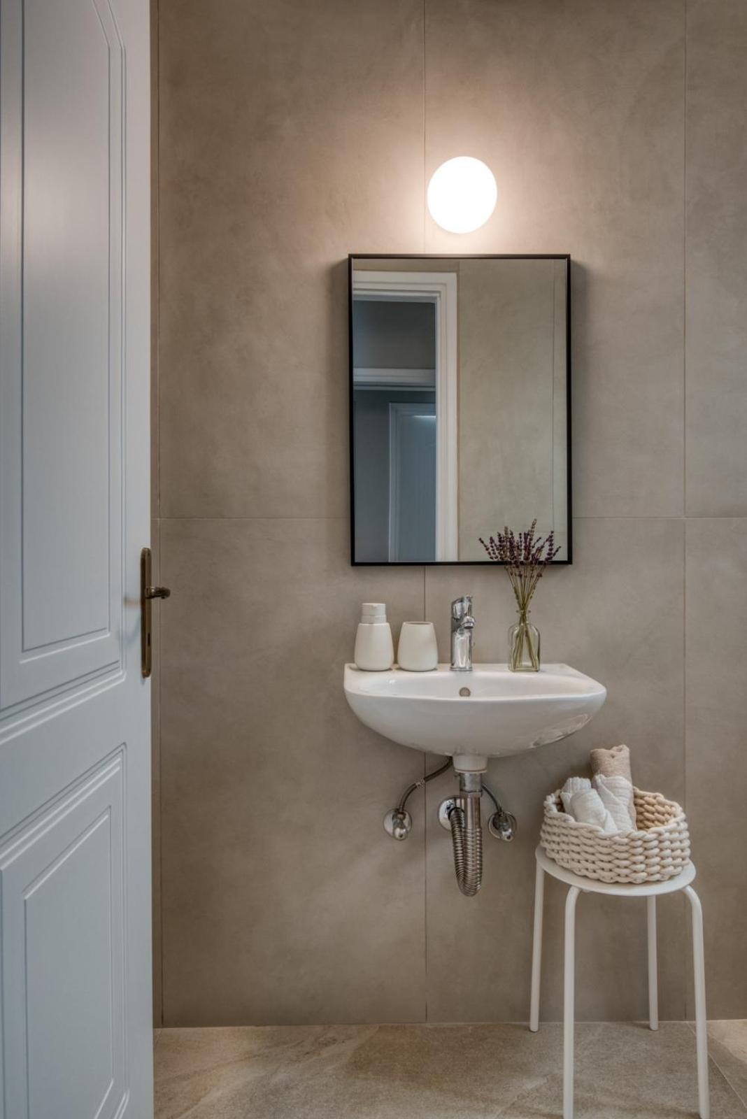 Living In Nafplio Avantgarde Apartment Экстерьер фото